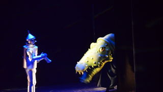 U Kazalištu lutaka Zadar odigrana je predstava “Čarobnjak iz Oza” u režiji Dražena Ferenčine. Foto: Iva Perinčić U Kazalištu lutaka Zadar odigrana je predstava “Čarobnjak iz Oza” u režiji Dražena Ferenčine. Foto: Iva Perinčić