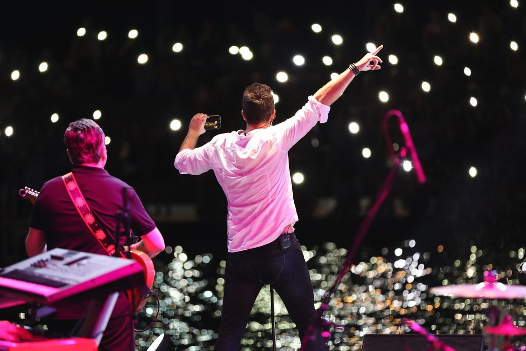 Fenomenalni Petar Grašo raspjevao i rasplesao Biograd Fenomenalni Petar Grašo raspjevao i rasplesao Biograd