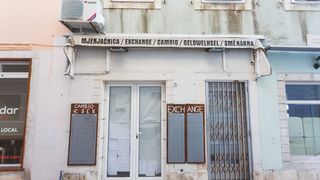 Zatvorene butige i poluprazan zadarski Poluotok Zatvorene butige i poluprazan zadarski Poluotok