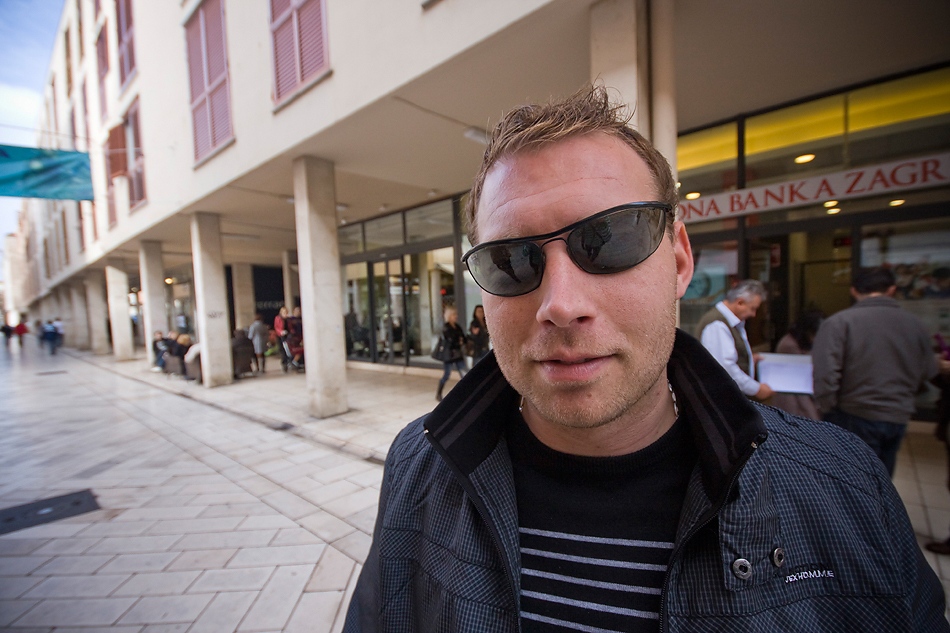 Đir po gradu (sa sunčanim naočalama) 7. studenog 2011, Foto: Saša Čuka