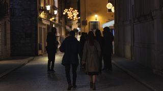 Građani na ulicama Zadra poštujući mjere dočekali 2021. godinu