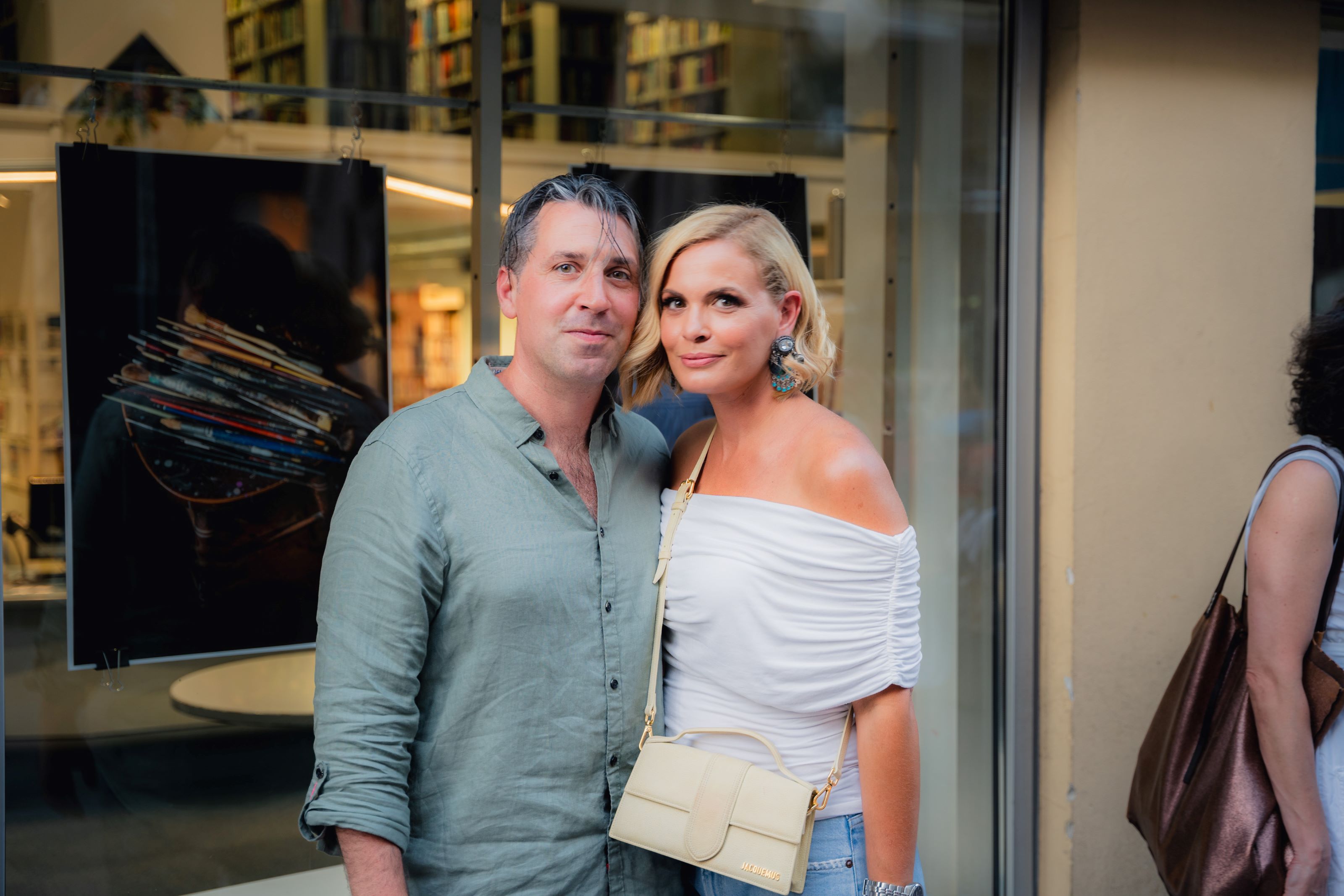 Mak Vejzović otvorio vrata očevog ateljea kroz izložbu “Atelijer” Mak Vejzović otvorio vrata očevog ateljea kroz izložbu “Atelijer”