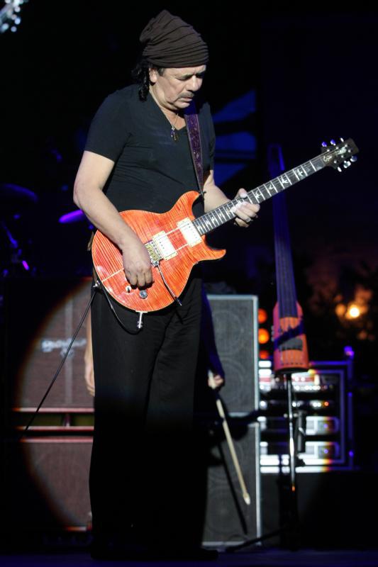 29.07.2013., Zadar – Svjetski poznati gitarist Carlos Santana nastupio je ispred zadarskih Jazina pred nekoliko desetaka tisuca posjetitelja. Photo: Dino Stanin/PIXSELL 29.07.2013., Zadar – Svjetski poznati gitarist Carlos Santana nastupio je ispred zadarskih Jazina pred nekoliko desetaka tisuca posjetitelja. Photo: Dino Stanin/PIXSELL