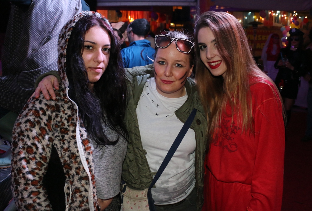 Virske maškare: Nedjelja u znaku zvijezdice Meri, Tota i Tempo Banda