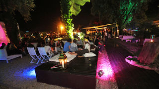 Image 953287 (auto) Image 953287 (auto)