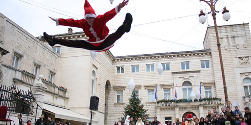 Image 1032329 (auto) Image 1032329 (auto)