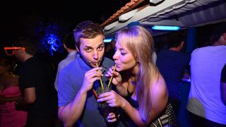 Subotnja zabava u Noštromo i Vagabundo barovima na Viru ; foto Iva Perinčić