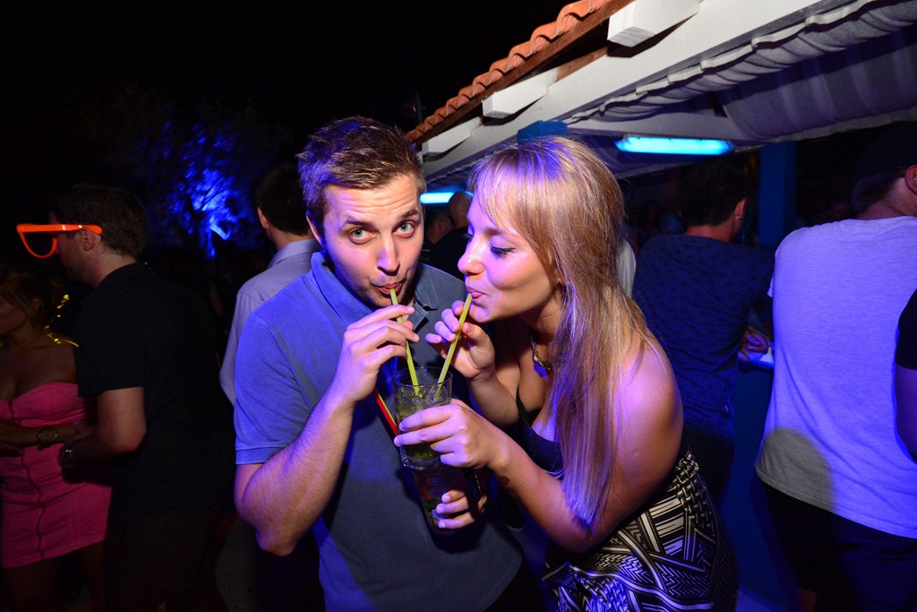 Subotnja zabava u Noštromo i Vagabundo barovima na Viru ; foto Iva Perinčić