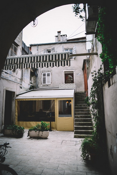 Đir po gradu: Škura bura u Zadru 14. ožujka 2016. Đir po gradu: Škura bura u Zadru 14. ožujka 2016.