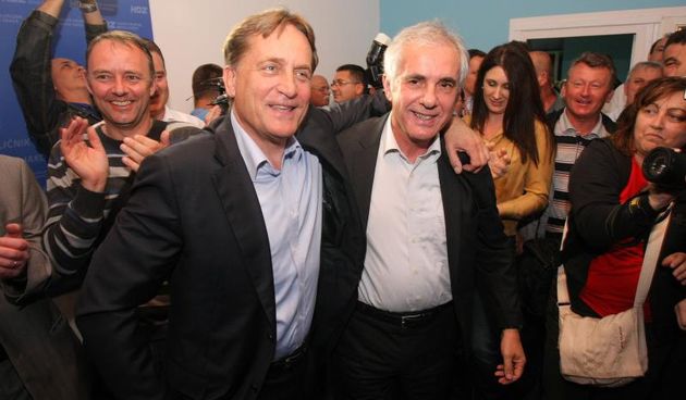 Nakon objave prvih izbornih rezultata nastalo je slavlje u stožeru HDZ-a i kolacijskih partnera. Slavila se pobjeda Božidara Kalmete, novog gradonačelnika Zadra, te pobjeda Stipe Zrilića, novog/satog župana Zadarske županije. Photo: Dino Stanin/PIXSELL