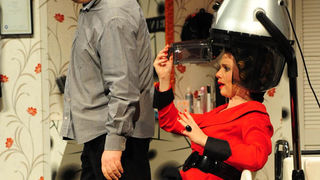 Zadar, 4.12.2012. snimio: Nenad Marčev
Zagrebačko gradsko kazalište Komedija
Paul Pörtner
Čisto ludilo
redateljica: Nina Kleflin
igraju: Vid Balog, Nina Kaić Madić,
Igor Mešin, Damir Lončar, Saša Buneta,
Jasna Palić Picukarić
Velika dv Zadar, 4.12.2012. snimio: Nenad Marčev
Zagrebačko gradsko kazalište Komedija
Paul Pörtner
Čisto ludilo
redateljica: Nina Kleflin
igraju: Vid Balog, Nina Kaić Madić,
Igor Mešin, Damir Lončar, Saša Buneta,
Jasna Palić Picukarić
Velika dv