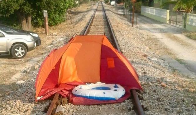 Bibinje: Poduzetni Poljaci osnovali kamp na željezničkim tračnicama