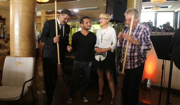 Zadar – Poznati zadarski ugostitelj Erik Pavin na rucak je pozvao djelatnike Cistoce koji su mogli gustati u vrhunskom ribljem meniju. Photo: Filip Brala/PIXSEL