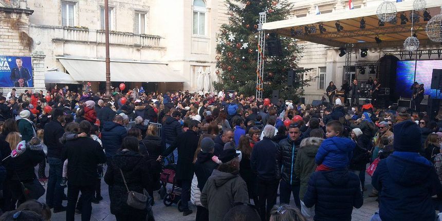 Ivan Zak doček nove godine za najmlađe Ivan Zak doček nove godine za najmlađe