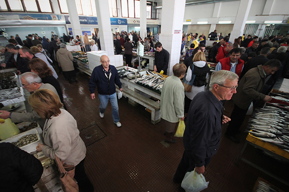 Đir po pešakariji 6. travnja 2012. (foto:Saša Čuka) Đir po pešakariji 6. travnja 2012. (foto:Saša Čuka)