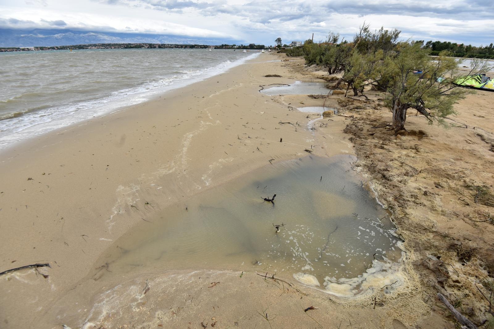 Čuvena ninska plaža Ždrijac teško stradala u poplavi