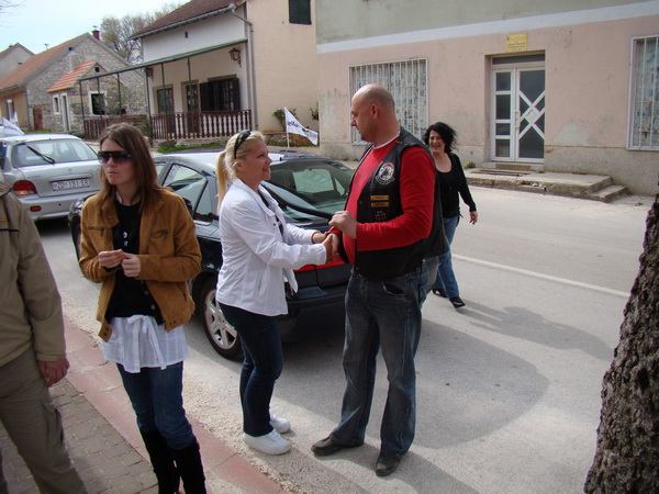 Humanitani uskrsni konvoj Zadar – Oklaj