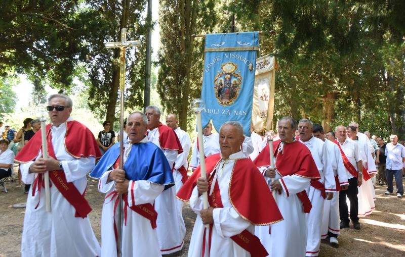 Visovac: Svečano misno slavlje povodom blagdana Gospe od Anđela, Photo: Hrvoje Jelavic/PIXSELL