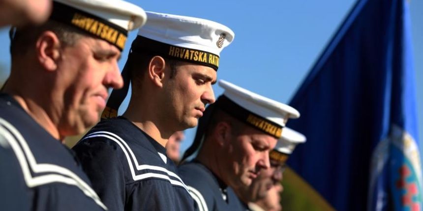 Image 380537 (auto) Image 380537 (auto)