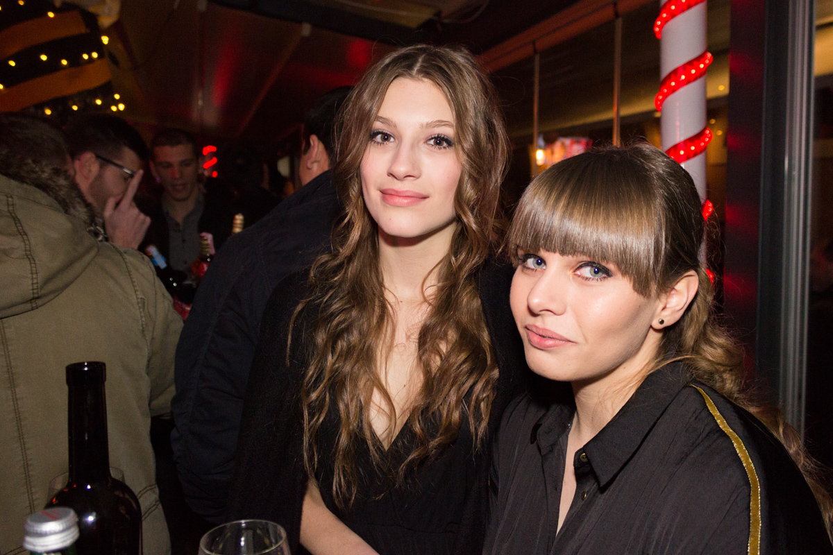 Doček 2017: Najluđa noć na zadarskom Poluotoku privukla više tisuća Zadrana i gostiju Doček 2017: Najluđa noć na zadarskom Poluotoku privukla više tisuća Zadrana i gostiju