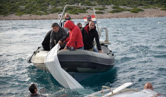 Ministra Hajdaša Dončića i posadu spašavali iz prevrnutog broda na regati Latinsko idro, Photo: Duško Jaramaz/PIXSELL