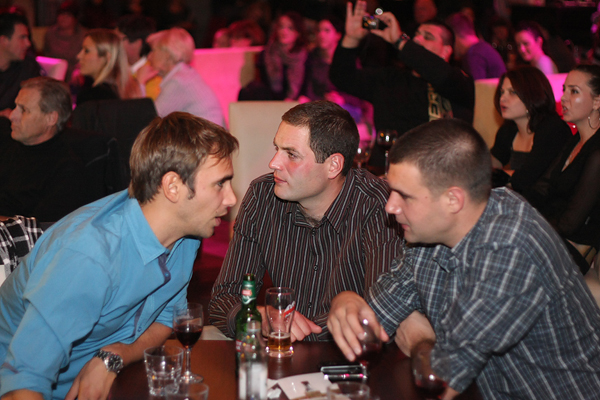 Klapa Iskon u Arsenalu (foto:Saša Čuka)