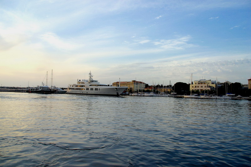 Image 1206505 (auto)