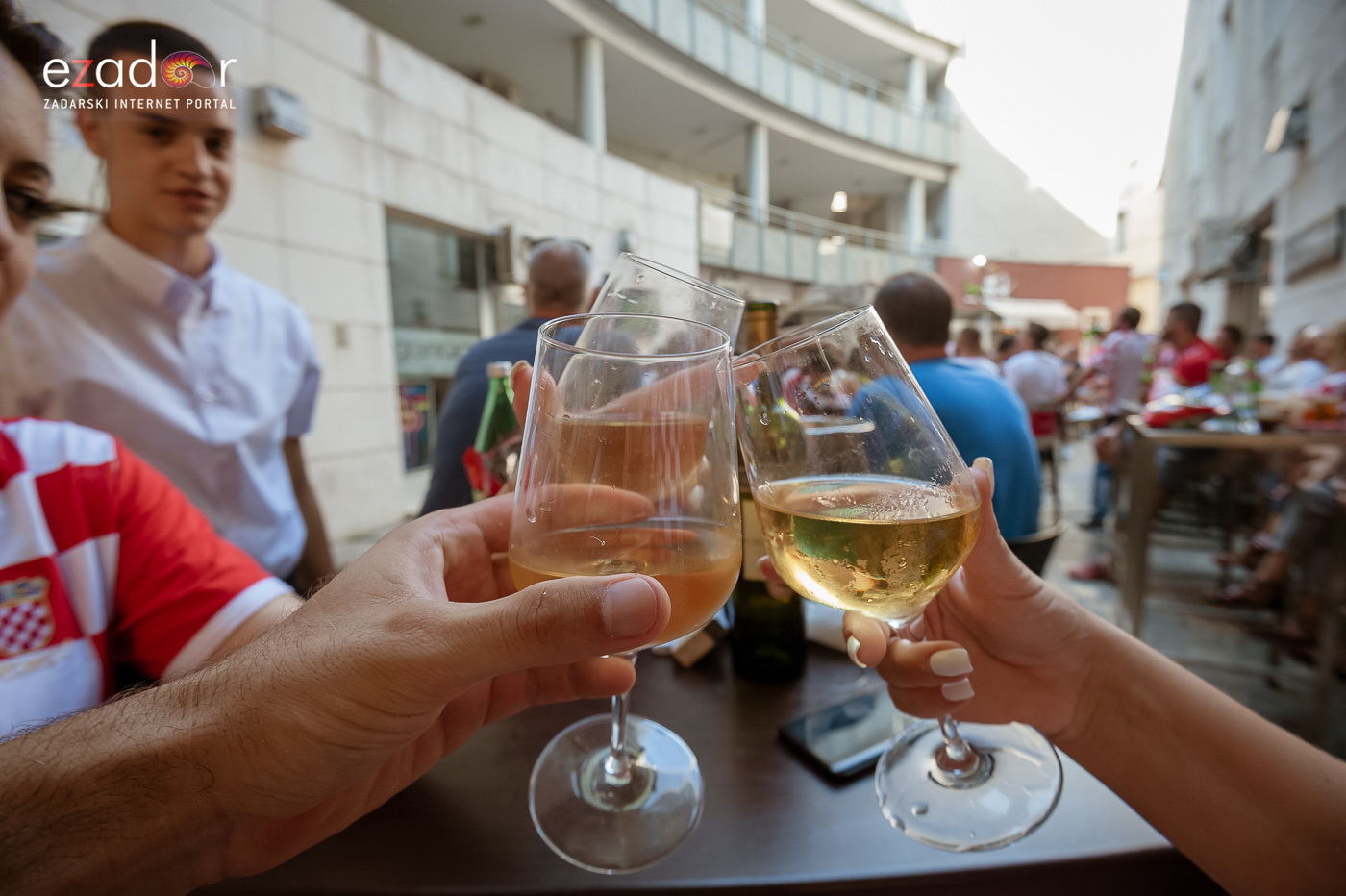 Navijačko ludilo u Zadru za vrijeme i nakon finala Svjetskog prvenstva Navijačko ludilo u Zadru za vrijeme i nakon finala Svjetskog prvenstva