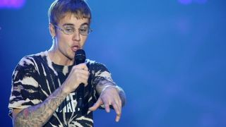 Image 379327 (auto) Image 379327 (auto)