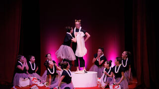 Igrajmo se: Zabranjeno mlađima od 15 strana A