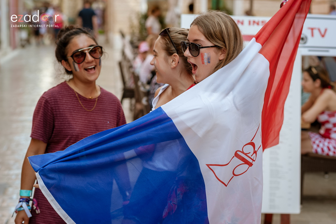 Navijačko ludilo u Zadru za vrijeme i nakon finala Svjetskog prvenstva Navijačko ludilo u Zadru za vrijeme i nakon finala Svjetskog prvenstva