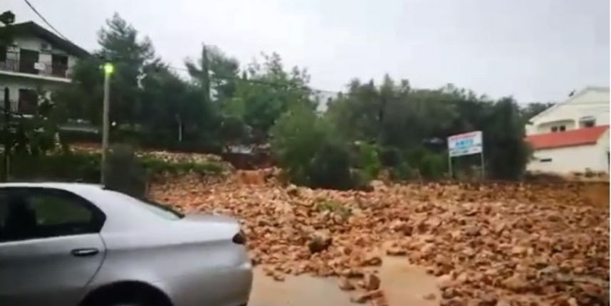 Poplava i odron u Tribanj Kruščici