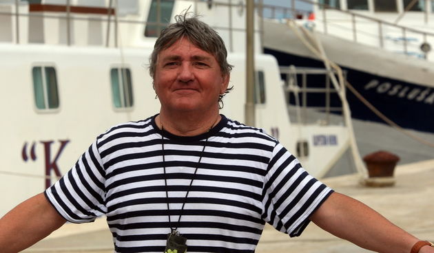 Vir, Zadar, 050611.
Sportski hidroavion je kod otoka Vira nezgodno sletio u more i potonuo. Pri slijetanju mu je otpao plovak za sletanje. Pilot (hrvatski drzavljanin) nije ozlijedjen.
Na slici: pilot aviona.
Foto: Vladimir Ivanov / CROPIX