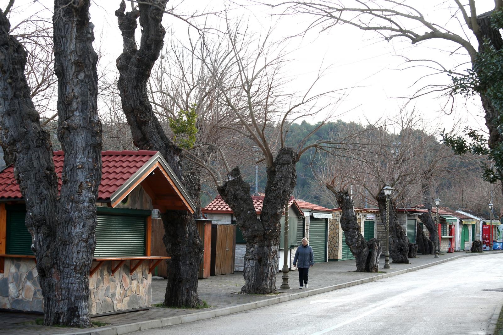 Skradin romantičan mediteranski grad na desnoj obali rijeke Krke Skradin romantičan mediteranski grad na desnoj obali rijeke Krke