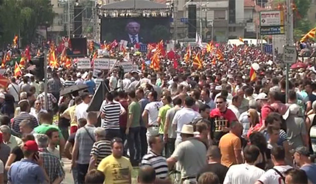 Skoplje: Deseci tisuća ljudi tražilo ostavku vlade, foto: www.advance.hr