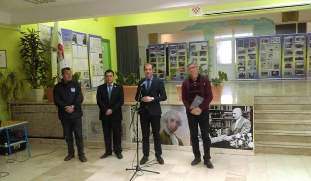 U OŠ Stanovi otvorena izložba o 112. brigadi