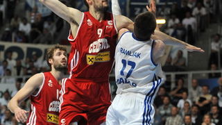 Zadar, 260513.
Dvorana Kresimira Cosica. 
3. polufinalna utakmica prvenstva Hrvatske izmedju KK Zadar i KK Cedevita.
Na fotografiji: Babic i Ramljak.
Foto: Luka Gerlanc / CROPIX