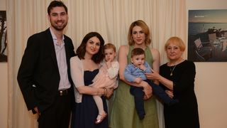 Hrvatska se sjeća košarkaške legende Krešimira Ćosića koji nas je prerano napustio prije 20 godina. Svečanom večerom u Falkensteinerovom hotelu Iadera u Petrčanima, obitelj Krešimira Ćosića – supruga Ljerka, kćerke Ana i Iva te sin Petar Krešimir, brojni Hrvatska se sjeća košarkaške legende Krešimira Ćosića koji nas je prerano napustio prije 20 godina. Svečanom večerom u Falkensteinerovom hotelu Iadera u Petrčanima, obitelj Krešimira Ćosića – supruga Ljerka, kćerke Ana i Iva te sin Petar Krešimir, brojni