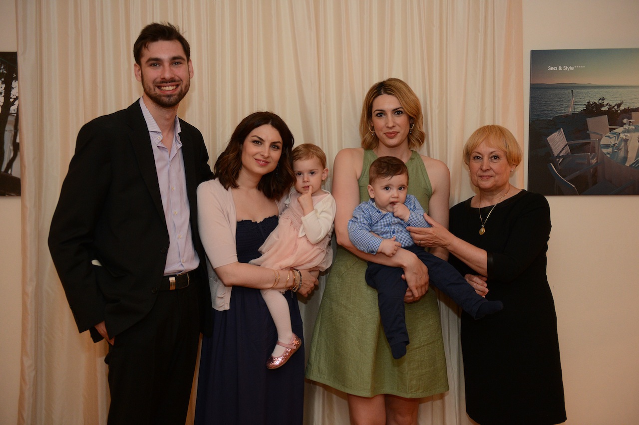 Hrvatska se sjeća košarkaške legende Krešimira Ćosića koji nas je prerano napustio prije 20 godina. Svečanom večerom u Falkensteinerovom hotelu Iadera u Petrčanima, obitelj Krešimira Ćosića – supruga Ljerka, kćerke Ana i Iva te sin Petar Krešimir, brojni Hrvatska se sjeća košarkaške legende Krešimira Ćosića koji nas je prerano napustio prije 20 godina. Svečanom večerom u Falkensteinerovom hotelu Iadera u Petrčanima, obitelj Krešimira Ćosića – supruga Ljerka, kćerke Ana i Iva te sin Petar Krešimir, brojni