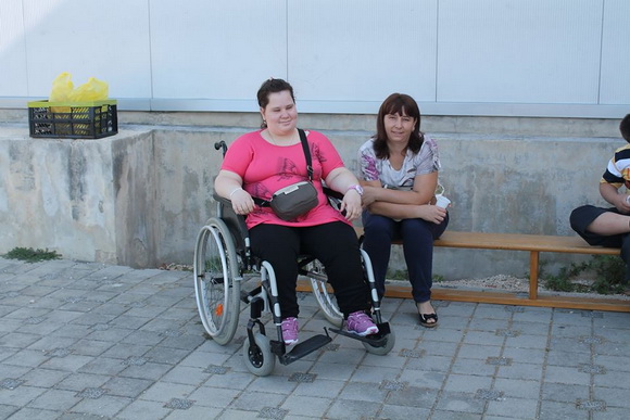 Benkovac: građanska akcija “Kad se male ruke slože – za veseliji grad” Benkovac: građanska akcija “Kad se male ruke slože – za veseliji grad”