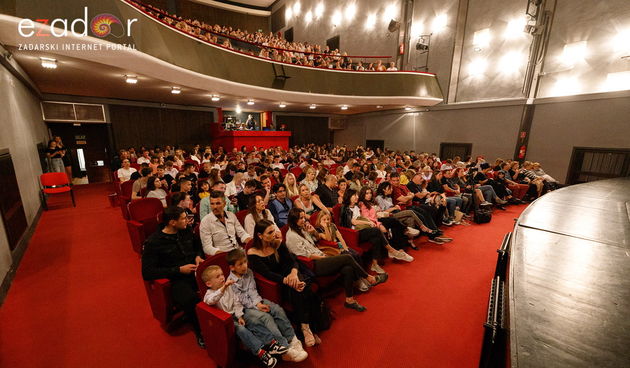 Premijera predstave “Laštik” Kazališne udruge Igrajmo se @ HNK Zadar ilustracija