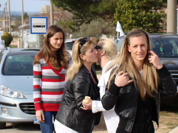 Humanitani uskrsni konvoj Zadar – Oklaj