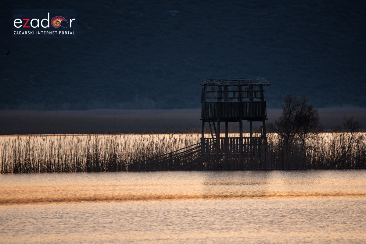 Nedjeljno svitanje na Vranskom jezeru Nedjeljno svitanje na Vranskom jezeru