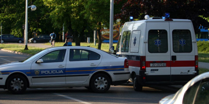 Hitna pomoć – policija (Foto: Index.hr) Hitna pomoć – policija (Foto: Index.hr)
