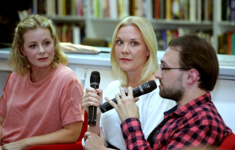 Zagreb: Ivana Bodrožić i finska autorica Johanna Holmstrom na Festivalu svjetske književnosti Zagreb: Ivana Bodrožić i finska autorica Johanna Holmstrom na Festivalu svjetske književnosti