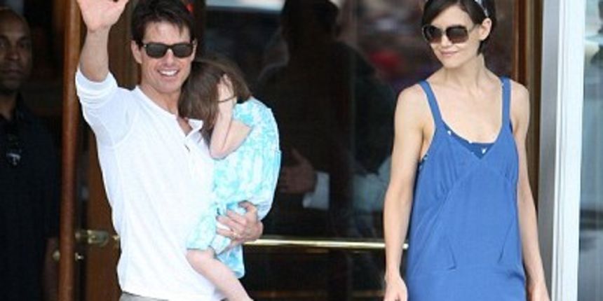 Tom, Katie i Suri (Tportal.hr) Tom, Katie i Suri (Tportal.hr)