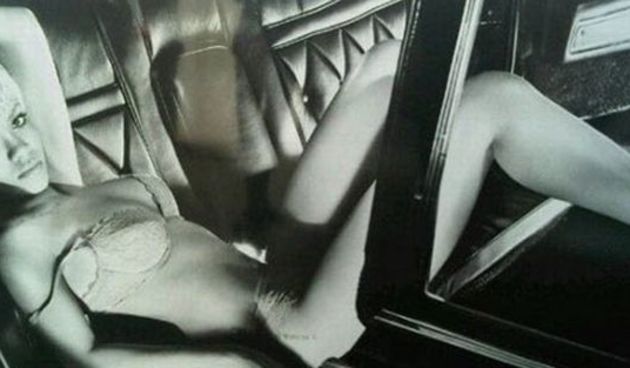 Rihanna ( foto Armani)