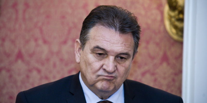 Zagreb, 250512.
Markov trg.
Banski dvori.
Redovita sjednica vlade.
Na slici: Radimir Cacic.
Foto: Goran Mehkek / CROPIX Zagreb, 250512.
Markov trg.
Banski dvori.
Redovita sjednica vlade.
Na slici: Radimir Cacic.
Foto: Goran Mehkek / CROPIX