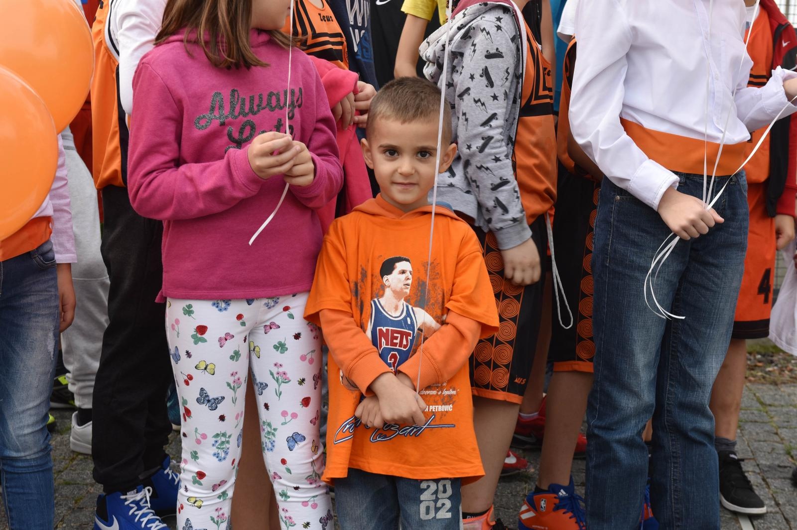 Šibenik: Puštanjem 53 balona obilježen rođendan Dražena Petrovića Šibenik: Puštanjem 53 balona obilježen rođendan Dražena Petrovića