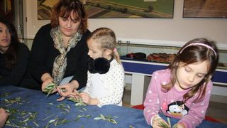 Radionica pletenja maslininih grančica, foto: NMZ arhiva Radionica pletenja maslininih grančica, foto: NMZ arhiva